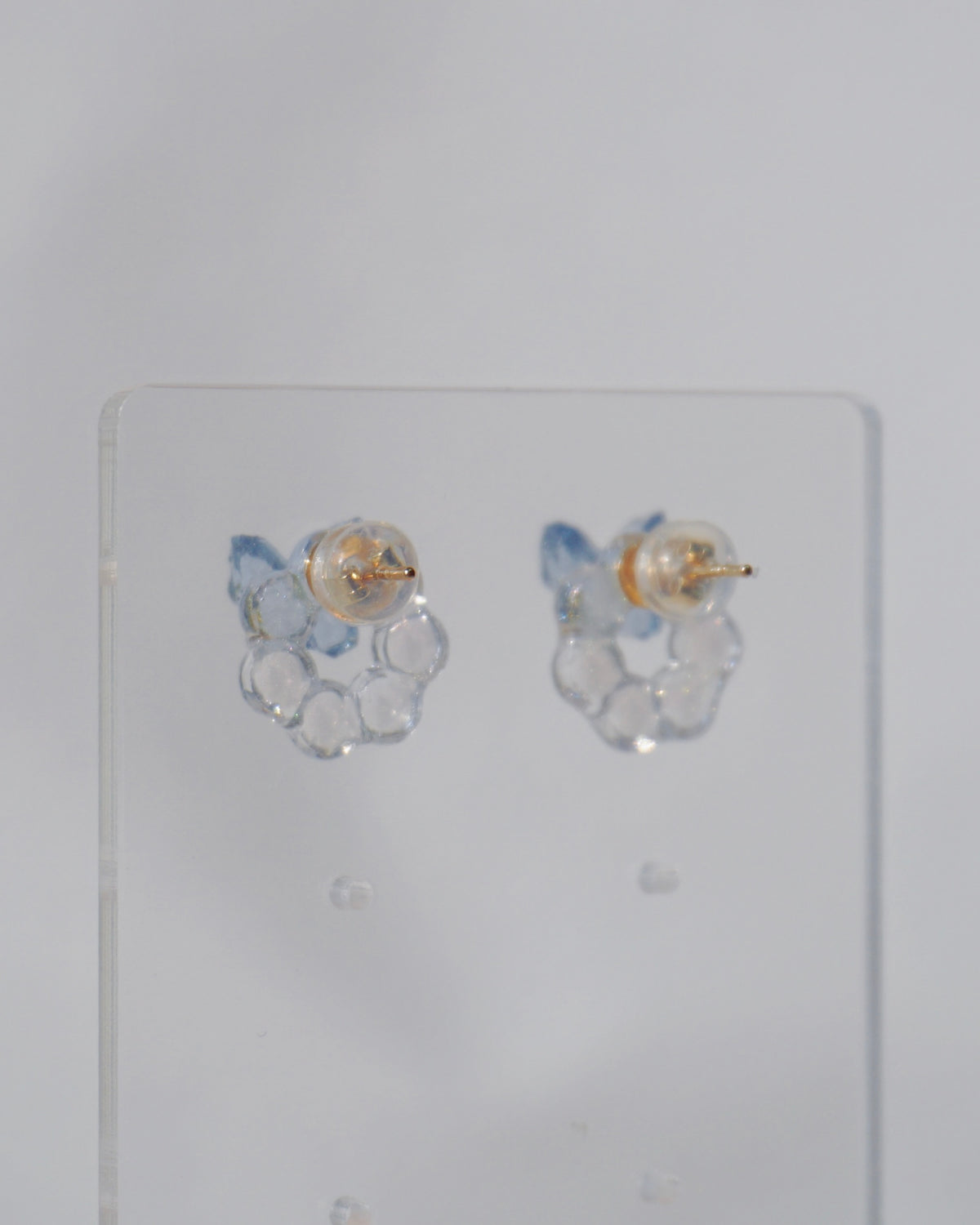 Butterfly Wreath Earrings [Morning Mist]